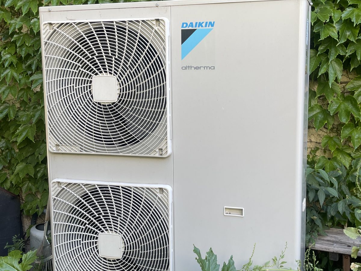 Installation énergétique — pompe à chaleur, photovoltaïque, tableau électrique