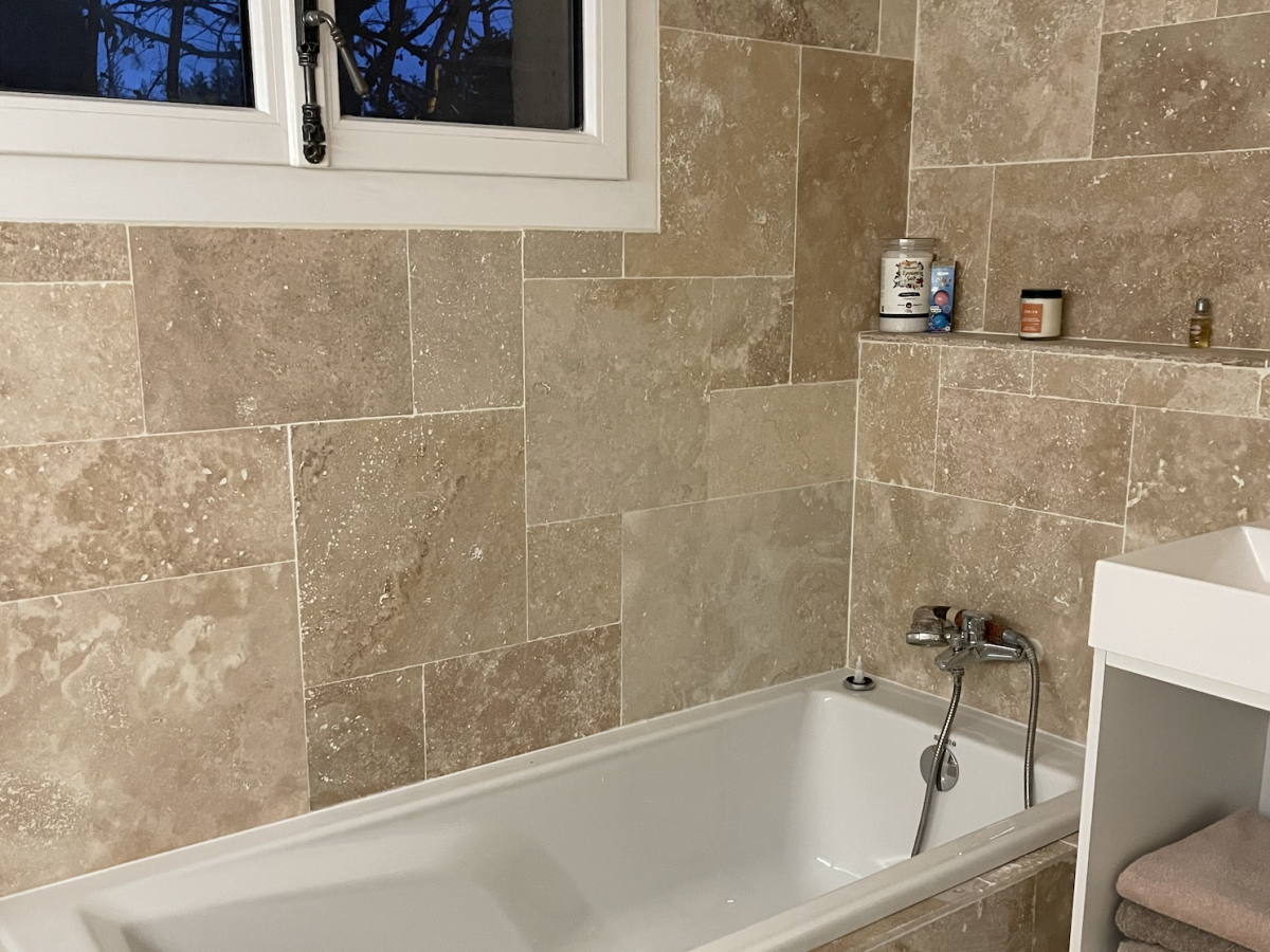 Salle de bain à l'étage